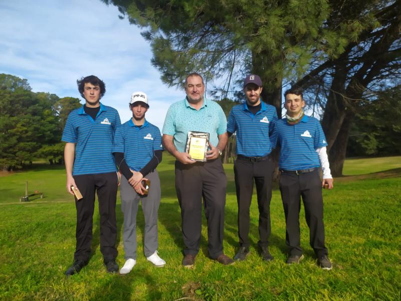 Campeones Tandil G.C. en Caballeros y Necochea G.C. en Damas